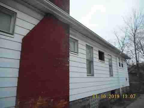 12090 Roselawn (15)_m.jpg